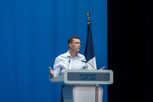 Écrits antisémites de Bardella : selon vous, qui est derrière cette affaire ?